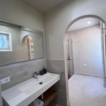 Residenza Castelnovo 公寓式酒店 4*